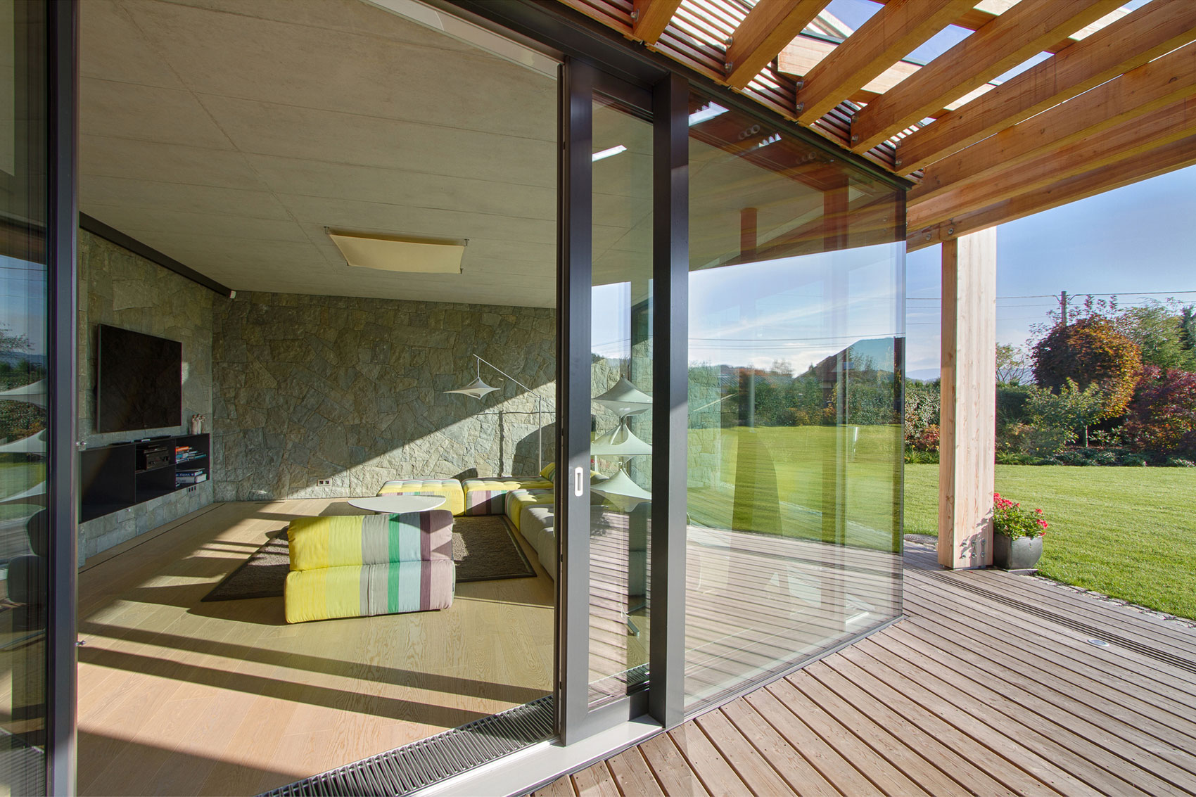 A Stylish Contemporary Home of Stone, Wood and Glass Elements in Palkovice, Czech Republic by Qarta Architektura (11)