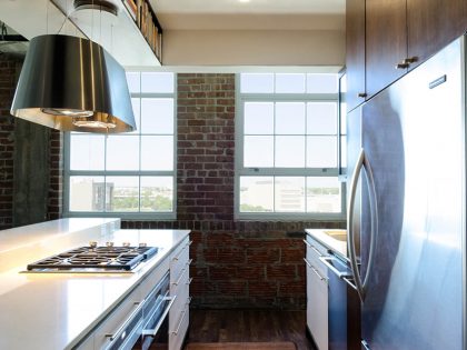 A Stylish Contemporary Loft with Exposed Brick and Concrete Ceilings in Houston, Texas by CONTENT Architecture (7)