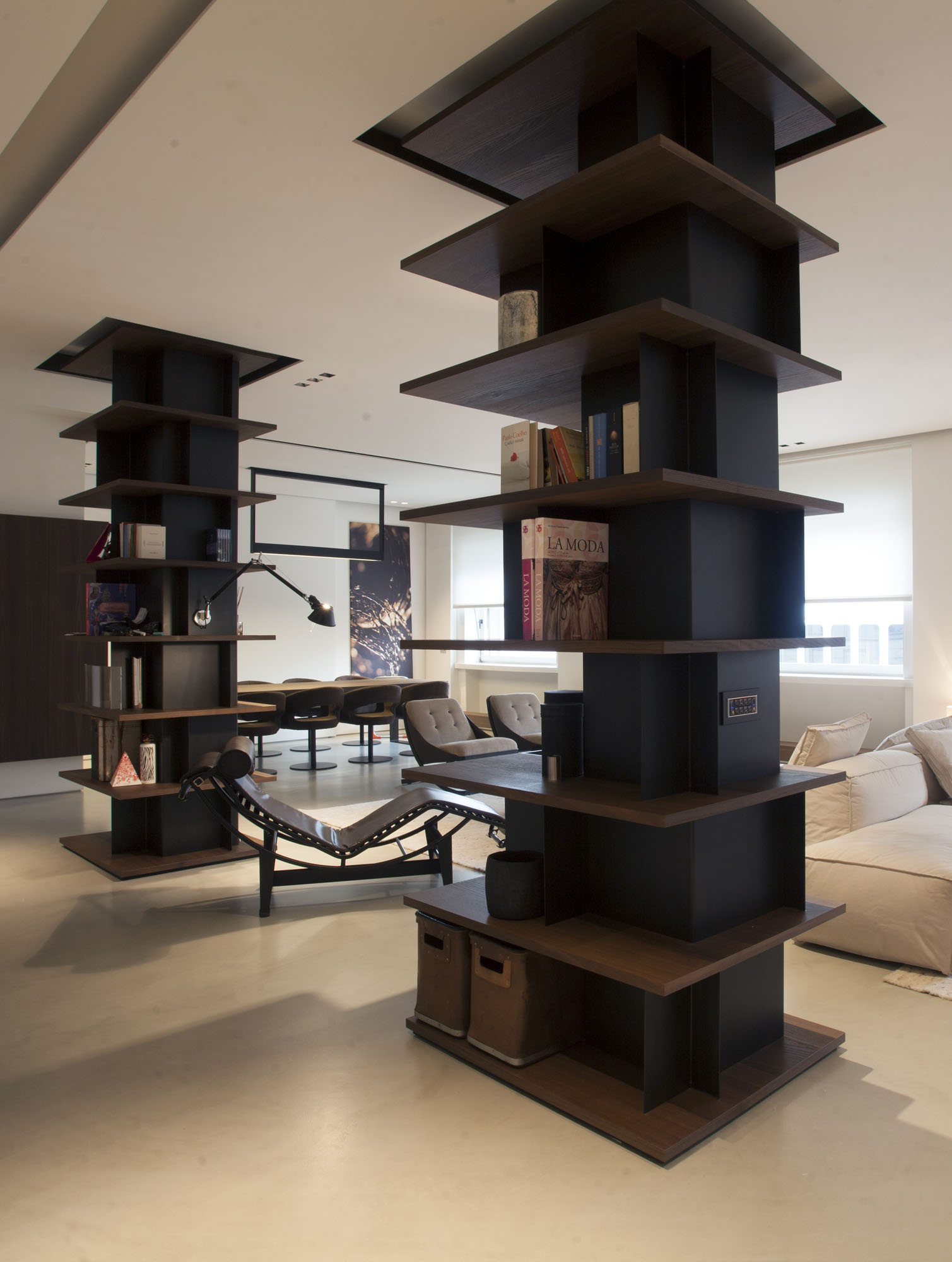 A Stylish Minimalist House with Cozy and Vintage Interiors in Turin, Italy by Fabio Fantolino (16)