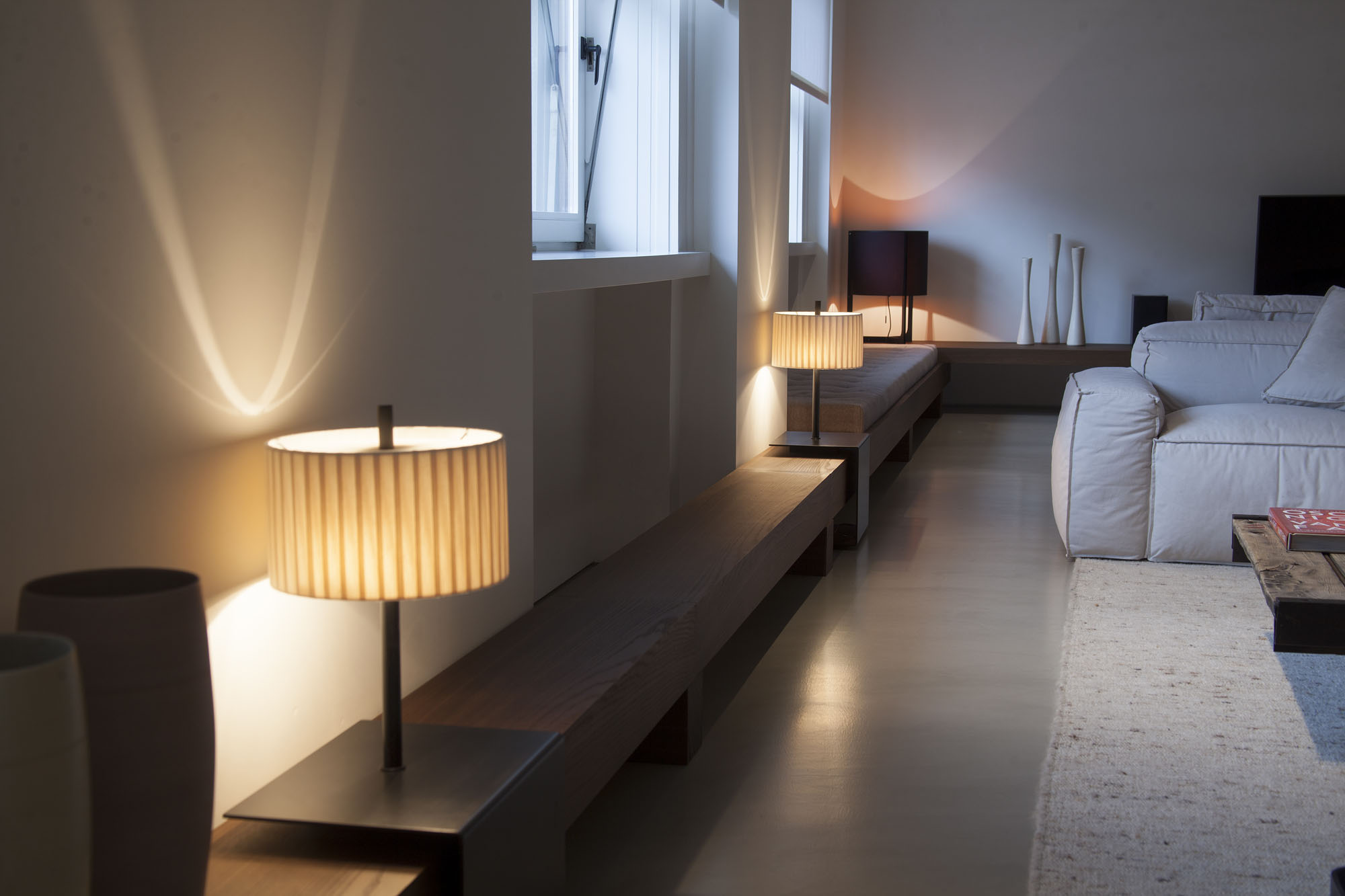 A Stylish Minimalist House with Cozy and Vintage Interiors in Turin, Italy by Fabio Fantolino (27)