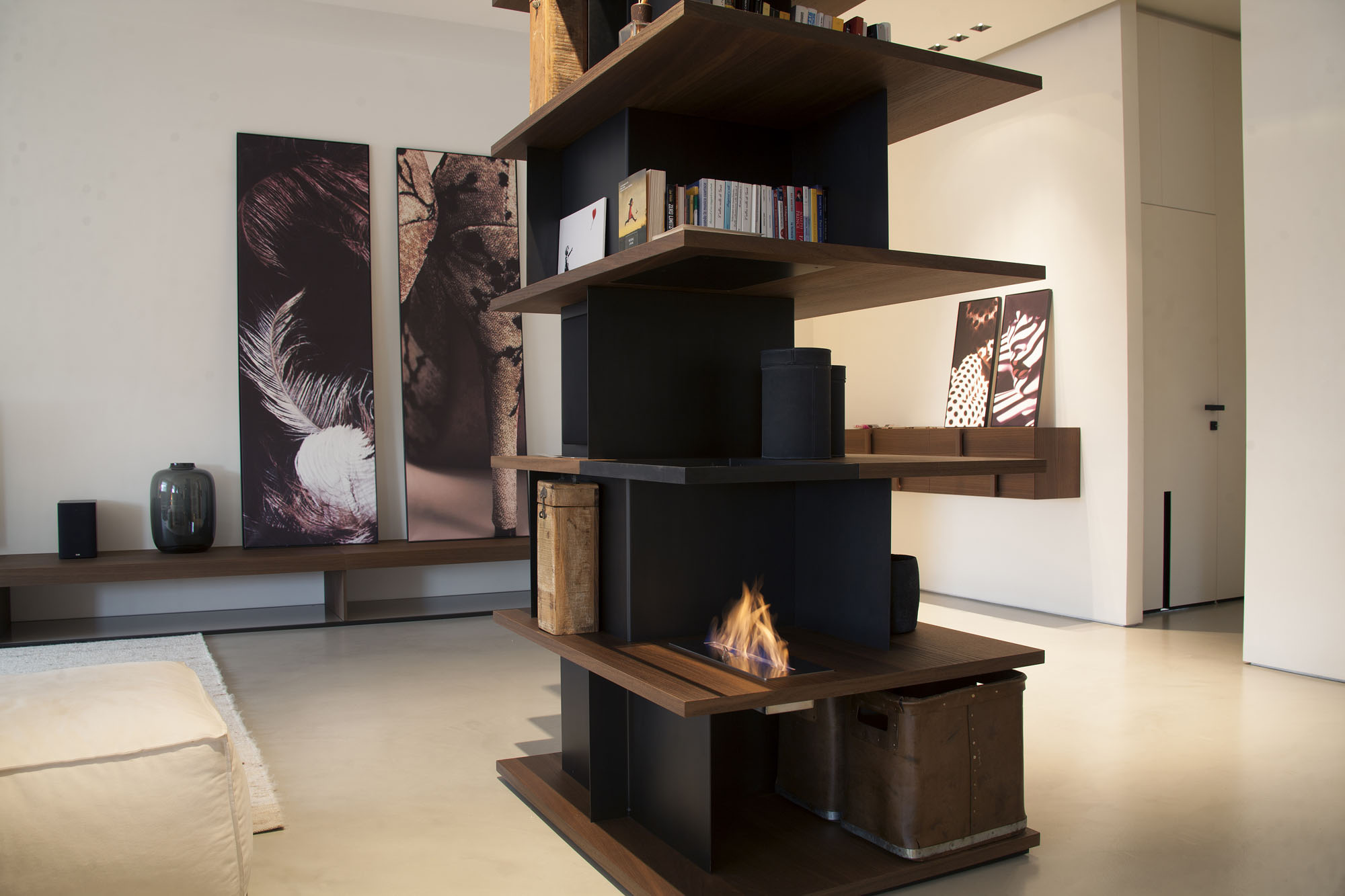 A Stylish Minimalist House with Cozy and Vintage Interiors in Turin, Italy by Fabio Fantolino (28)