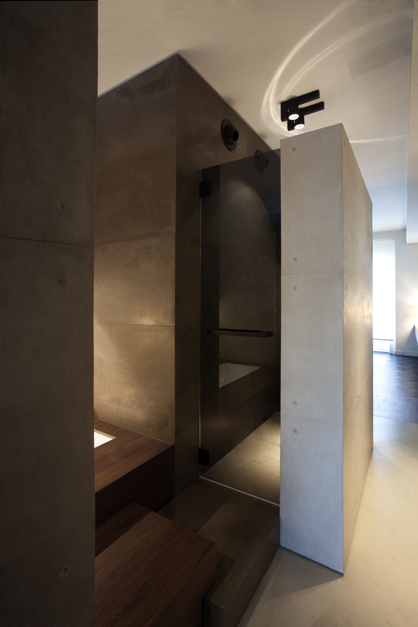A Stylish Minimalist House with Cozy and Vintage Interiors in Turin, Italy by Fabio Fantolino (47)