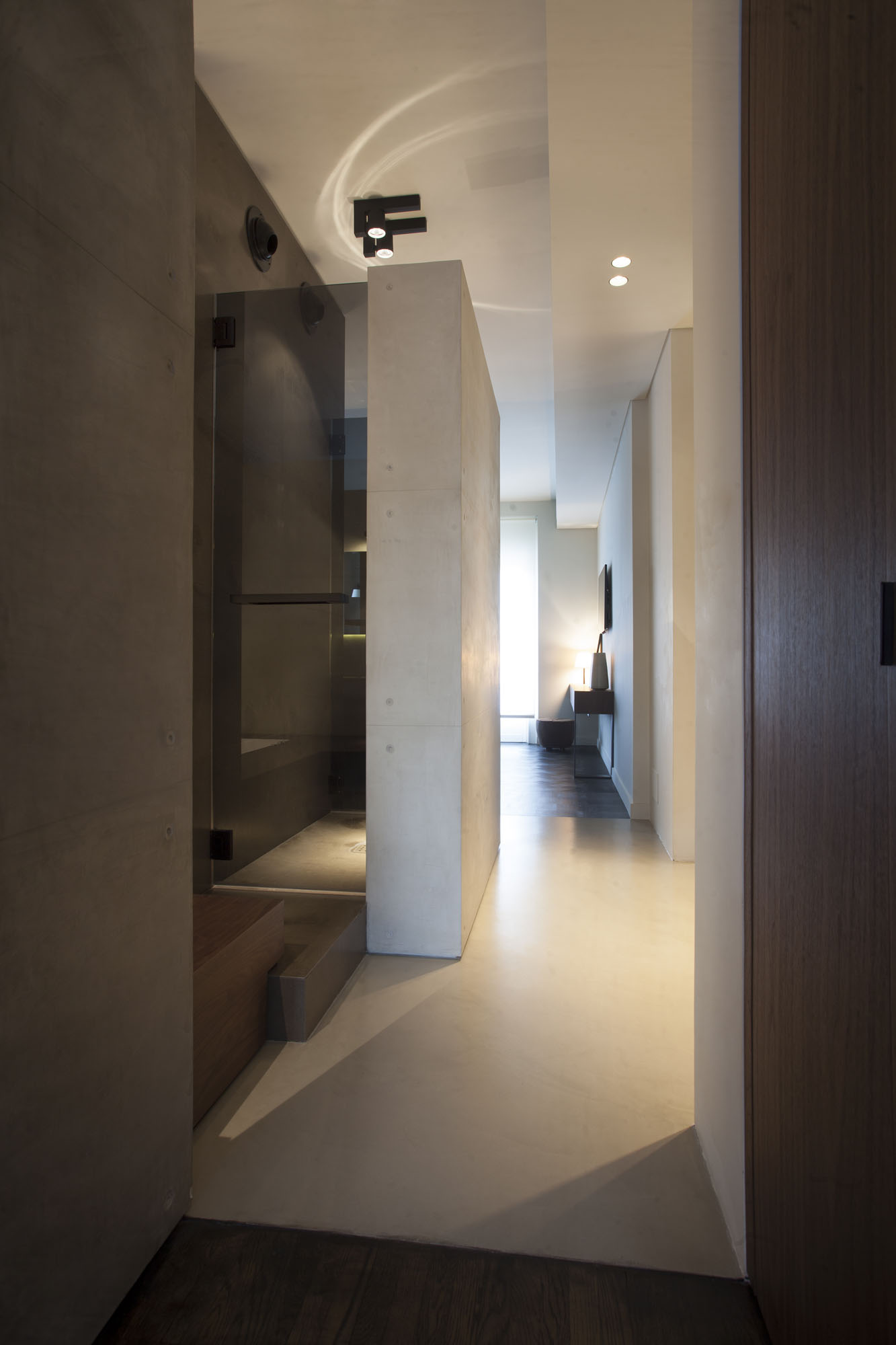 A Stylish Minimalist House with Cozy and Vintage Interiors in Turin, Italy by Fabio Fantolino (48)