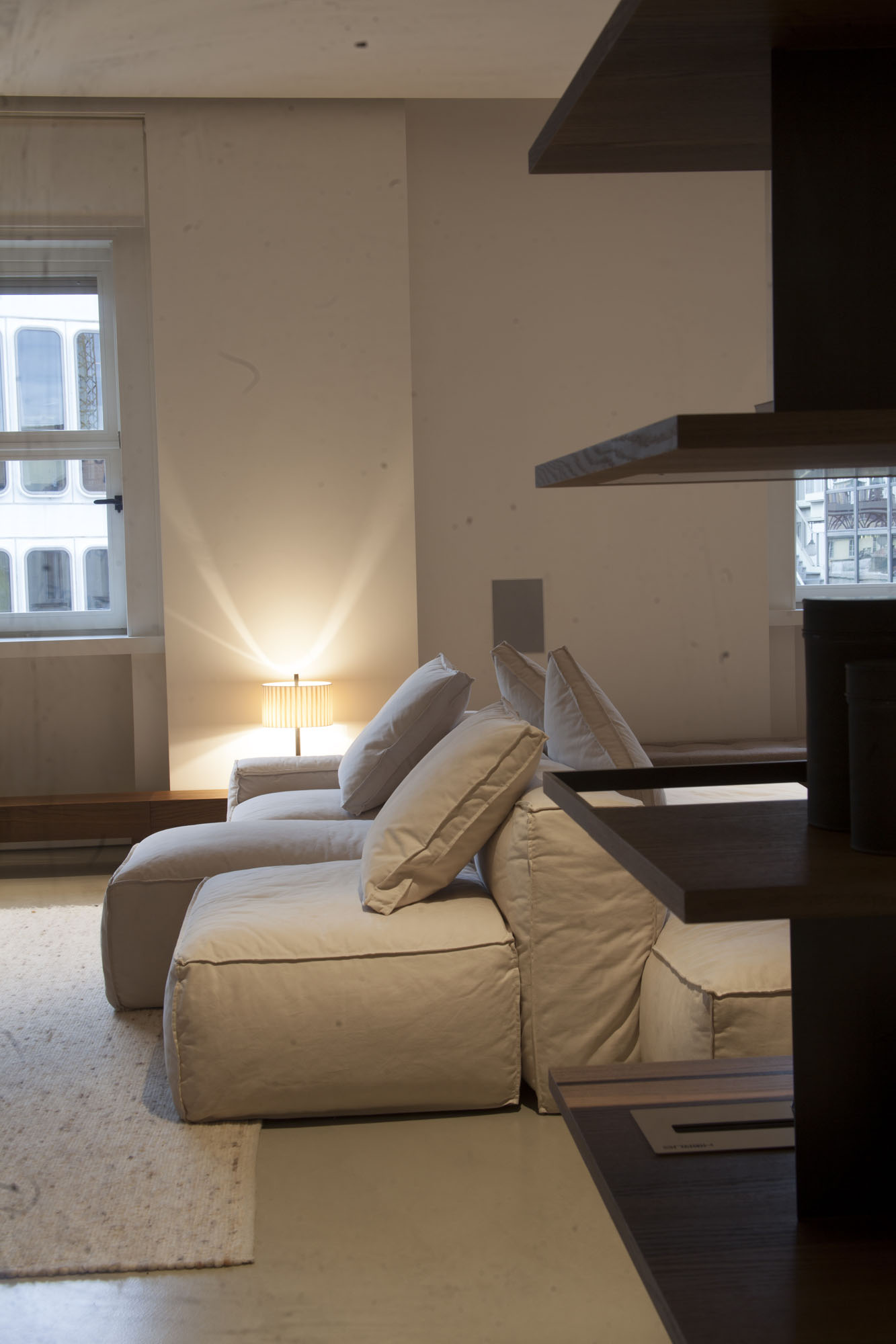 A Stylish Minimalist House with Cozy and Vintage Interiors in Turin, Italy by Fabio Fantolino (8)