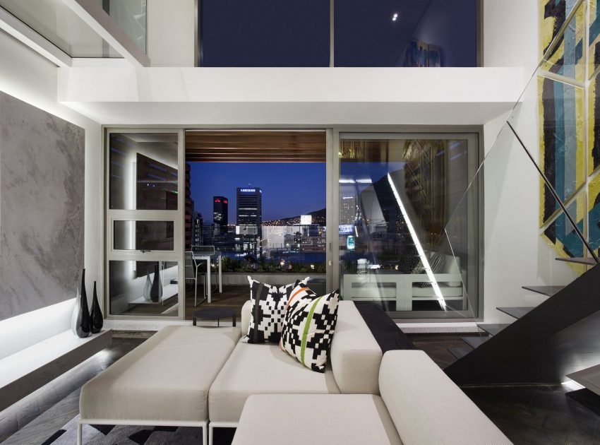 A Stylish Modern Duplex Apartment with Trendy and Luxurious Interiors in Cape Town by SAOTA (10)