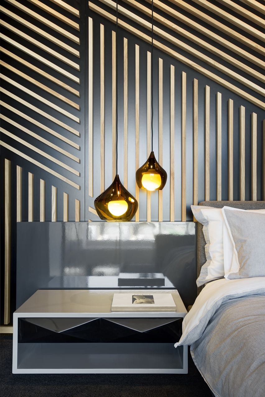A Stylish Modern Duplex Apartment with Trendy and Luxurious Interiors in Cape Town by SAOTA (14)