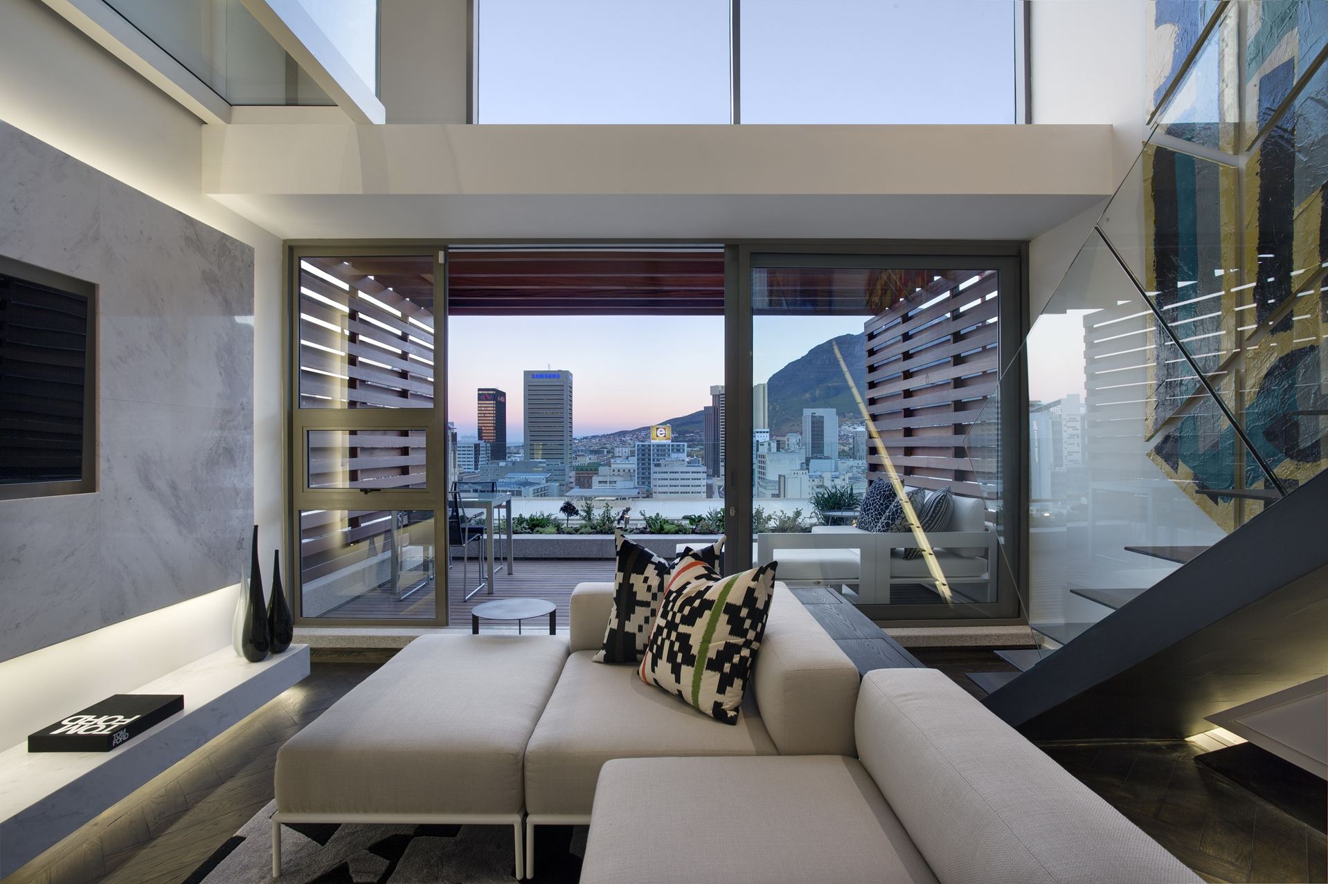 A Stylish Modern Duplex Apartment with Trendy and Luxurious Interiors in Cape Town by SAOTA (2)