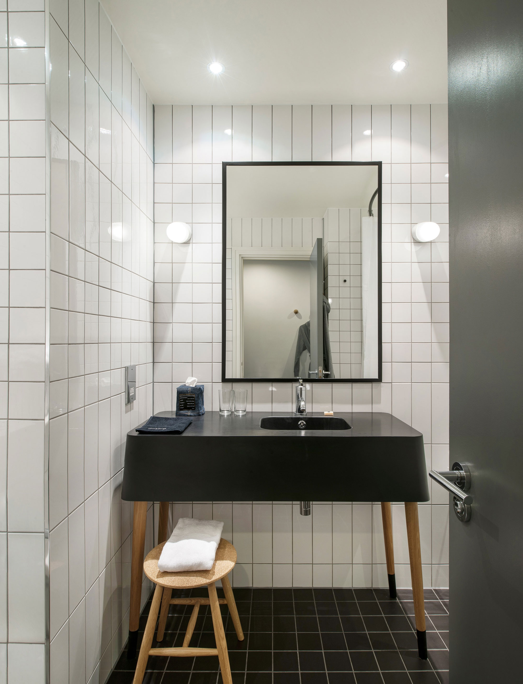 A Stylish Modern Hotel with New Facade and Dark Engineering Brick in Shoreditch by Universal Design Studio (12)