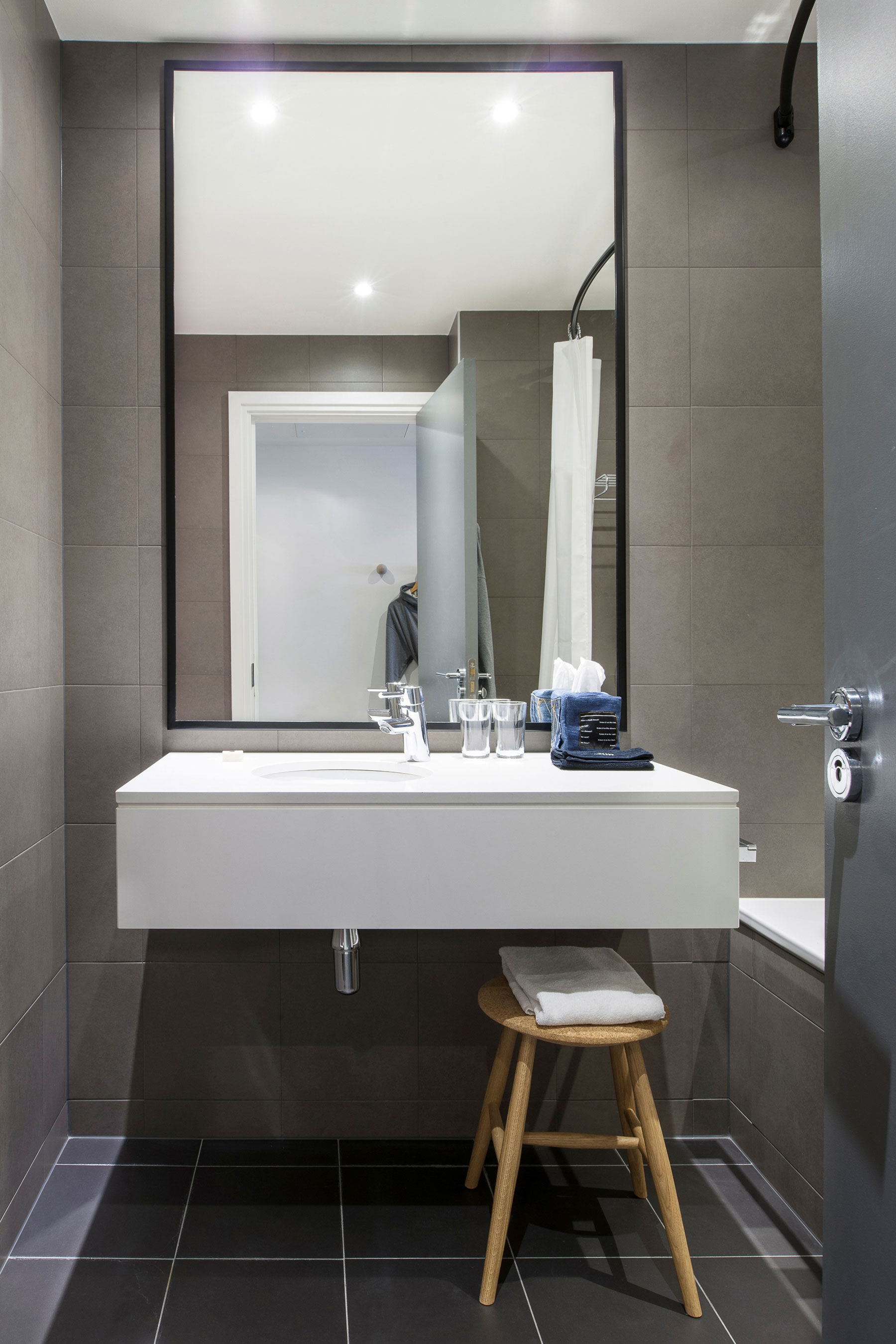 A Stylish Modern Hotel with New Facade and Dark Engineering Brick in Shoreditch by Universal Design Studio (13)