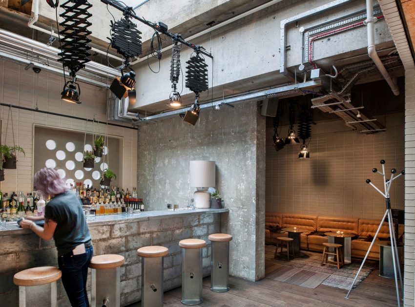 A Stylish Modern Hotel with New Facade and Dark Engineering Brick in Shoreditch by Universal Design Studio (19)