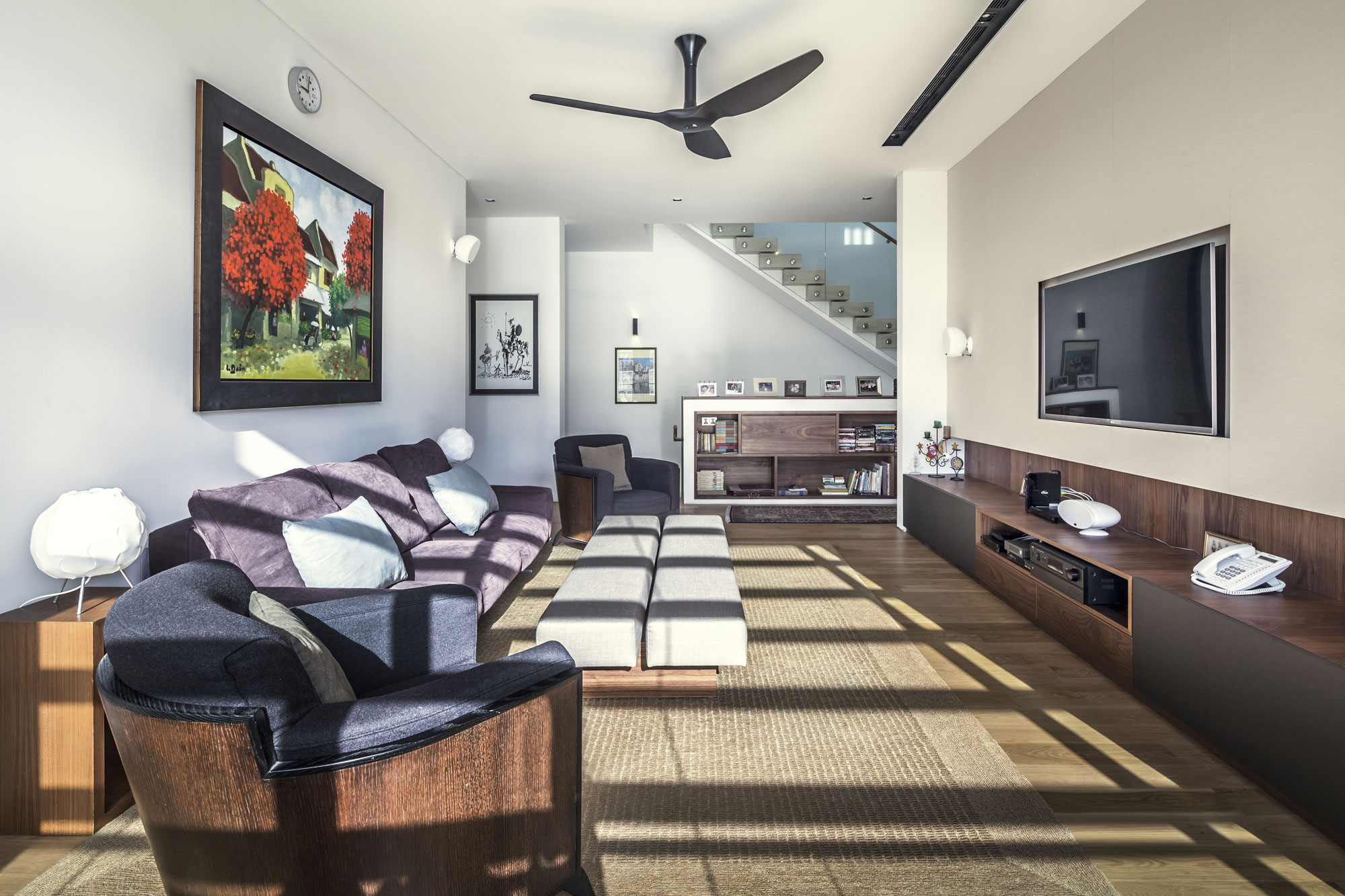 A Stylish Modern Semi-Detached House with Remarkable Interiors in Bukit Timah by Wallflower Architecture + Design (10)