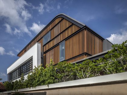 A Stylish Modern Semi-Detached House with Remarkable Interiors in Bukit Timah by Wallflower Architecture + Design (3)