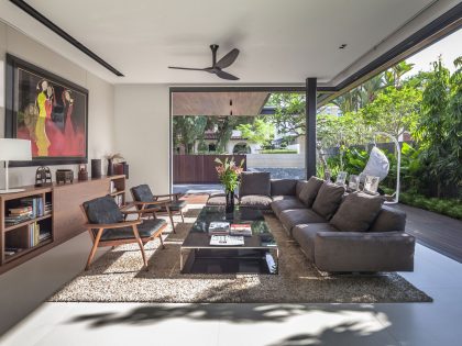 A Stylish Modern Semi-Detached House with Remarkable Interiors in Bukit Timah by Wallflower Architecture + Design (8)