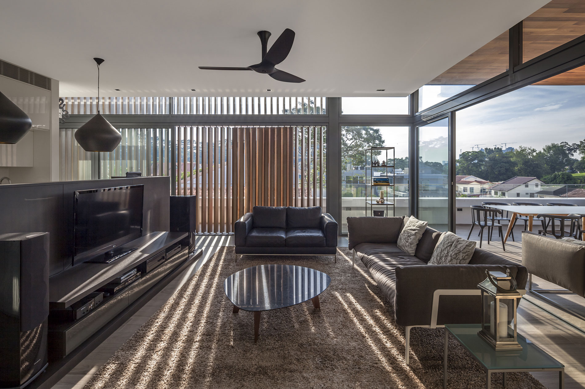 A Stylish Modern Semi-Detached House with Remarkable Interiors in Bukit Timah by Wallflower Architecture + Design (9)