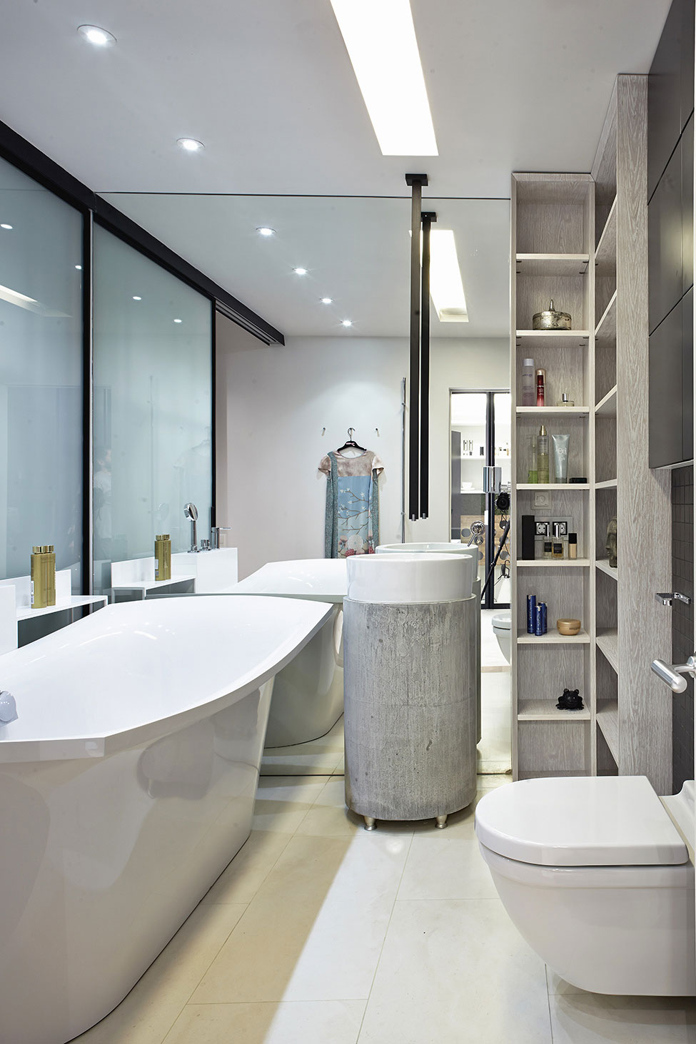 A Stylish Monochrome Apartment Full of Style and Personality in Kiev by Olga Akulova DESIGN (13)