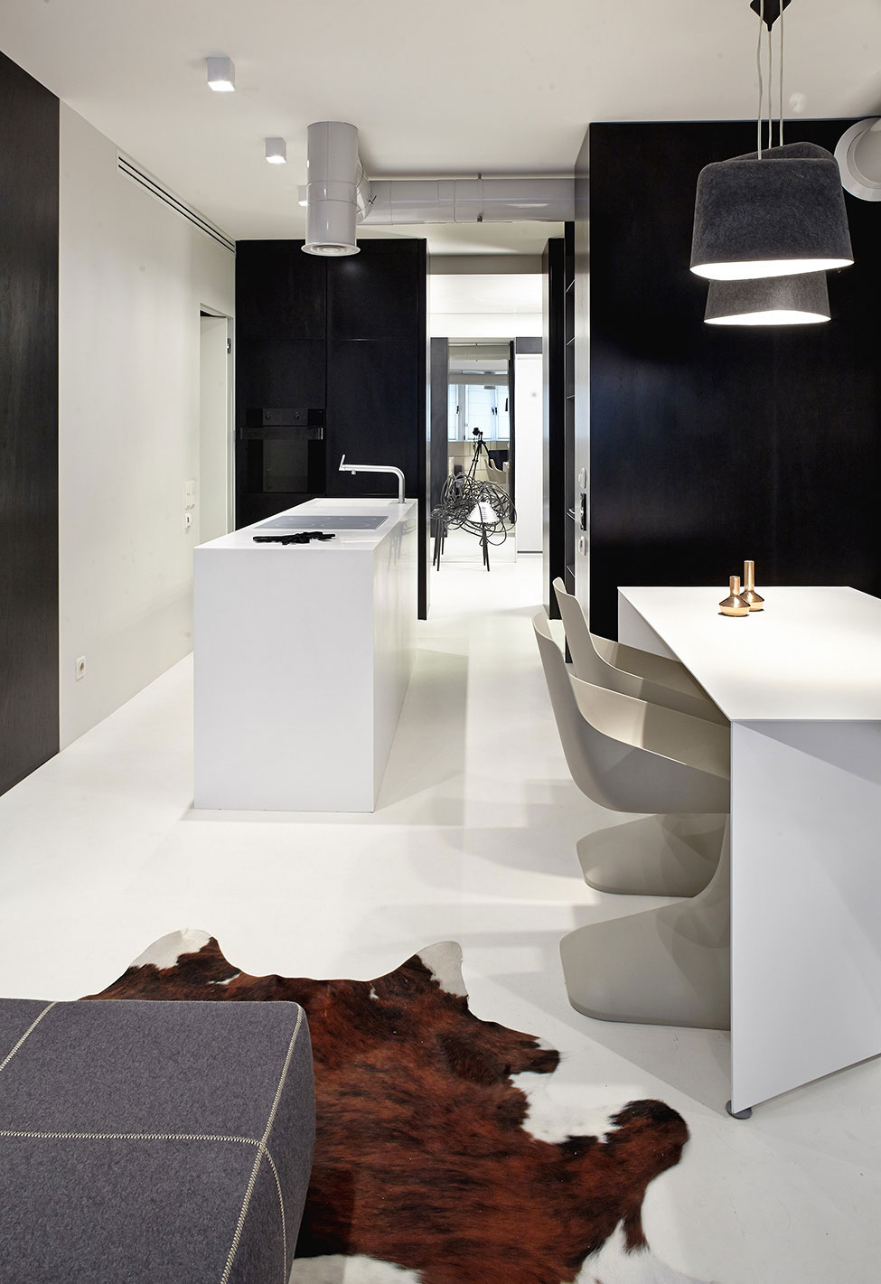 A Stylish Monochrome Apartment Full of Style and Personality in Kiev by Olga Akulova DESIGN (3)