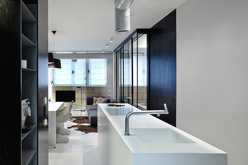 A Stylish Monochrome Apartment Full of Style and Personality in Kiev by Olga Akulova DESIGN (6)