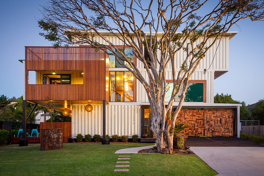 A Stylish and Eco-Friendly Modern Home From Old Shipping Containers in Brisbane, Australia by ZieglerBuild (2)