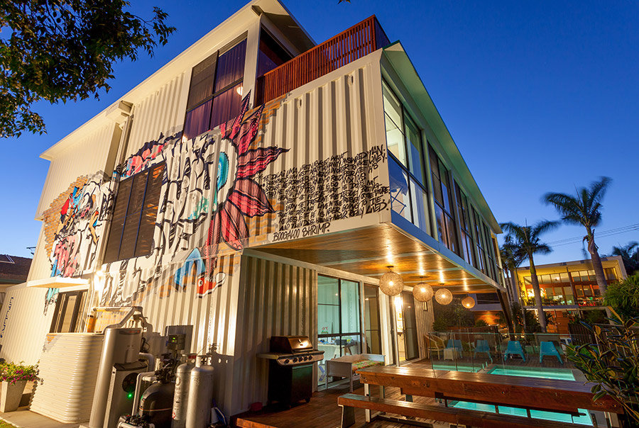 A Stylish and Eco-Friendly Modern Home From Old Shipping Containers in Brisbane, Australia by ZieglerBuild (3)