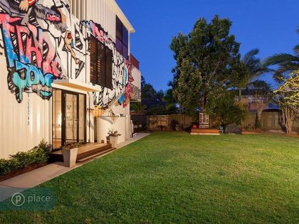 A Stylish and Eco-Friendly Modern Home From Old Shipping Containers in Brisbane, Australia by ZieglerBuild (4)