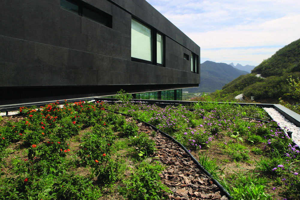 A Stylish and Sustainable Modern House Surrounded by Parks and Hills of Nuevo Leon, Mexico by GLR Arquitectos (10)