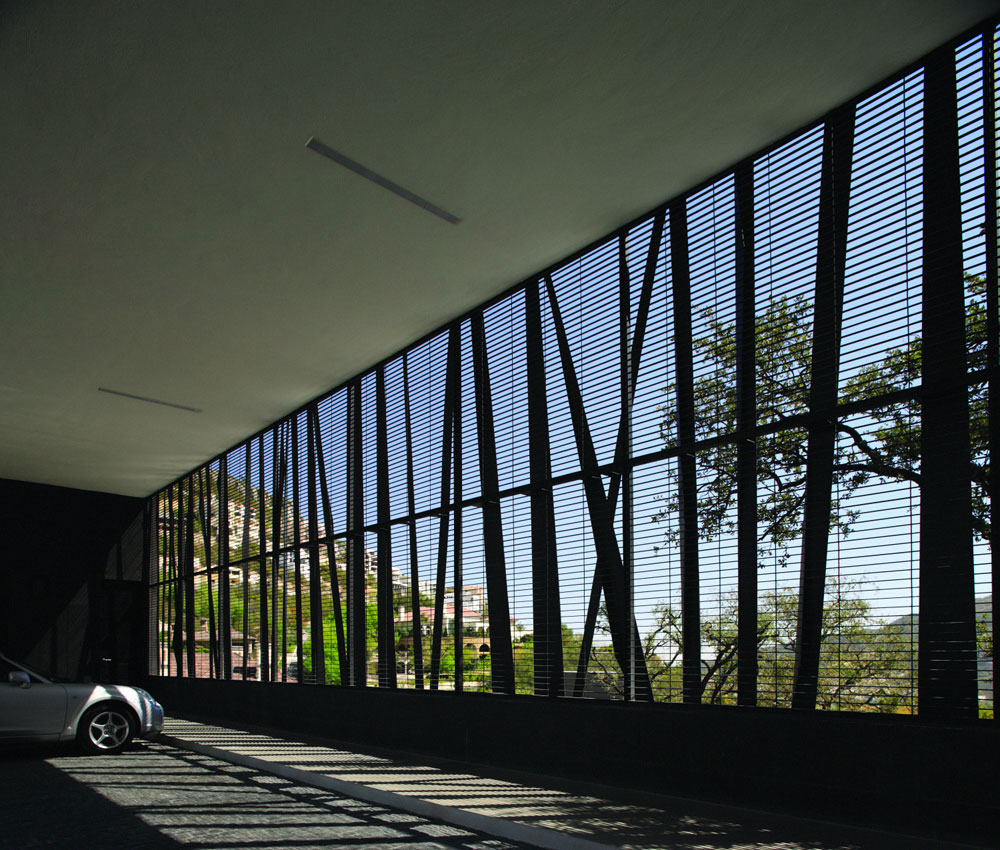 A Stylish and Sustainable Modern House Surrounded by Parks and Hills of Nuevo Leon, Mexico by GLR Arquitectos (12)