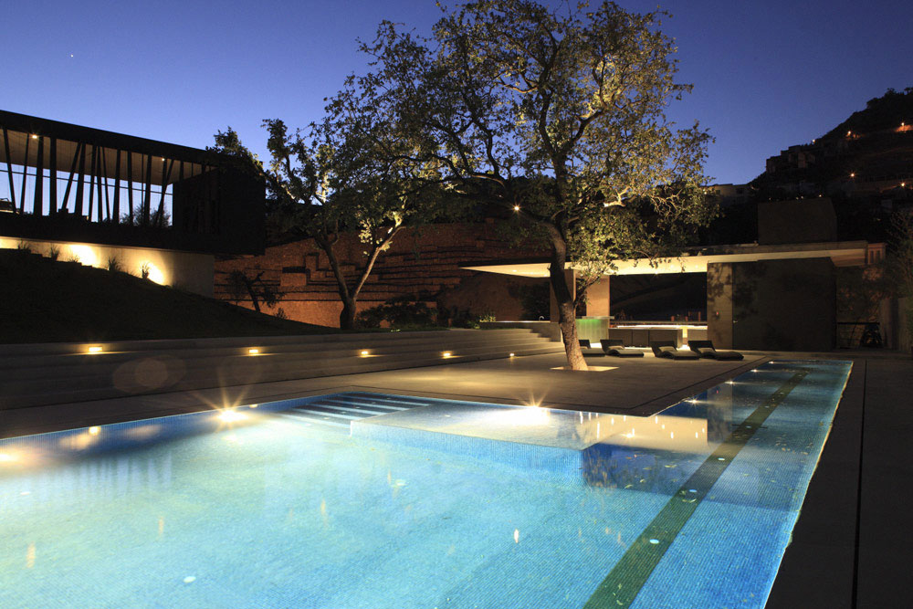 A Stylish and Sustainable Modern House Surrounded by Parks and Hills of Nuevo Leon, Mexico by GLR Arquitectos (32)