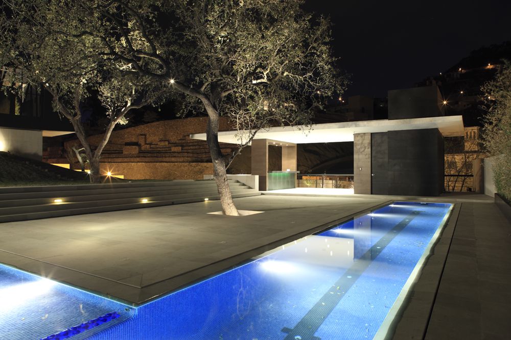 A Stylish and Sustainable Modern House Surrounded by Parks and Hills of Nuevo Leon, Mexico by GLR Arquitectos (33)