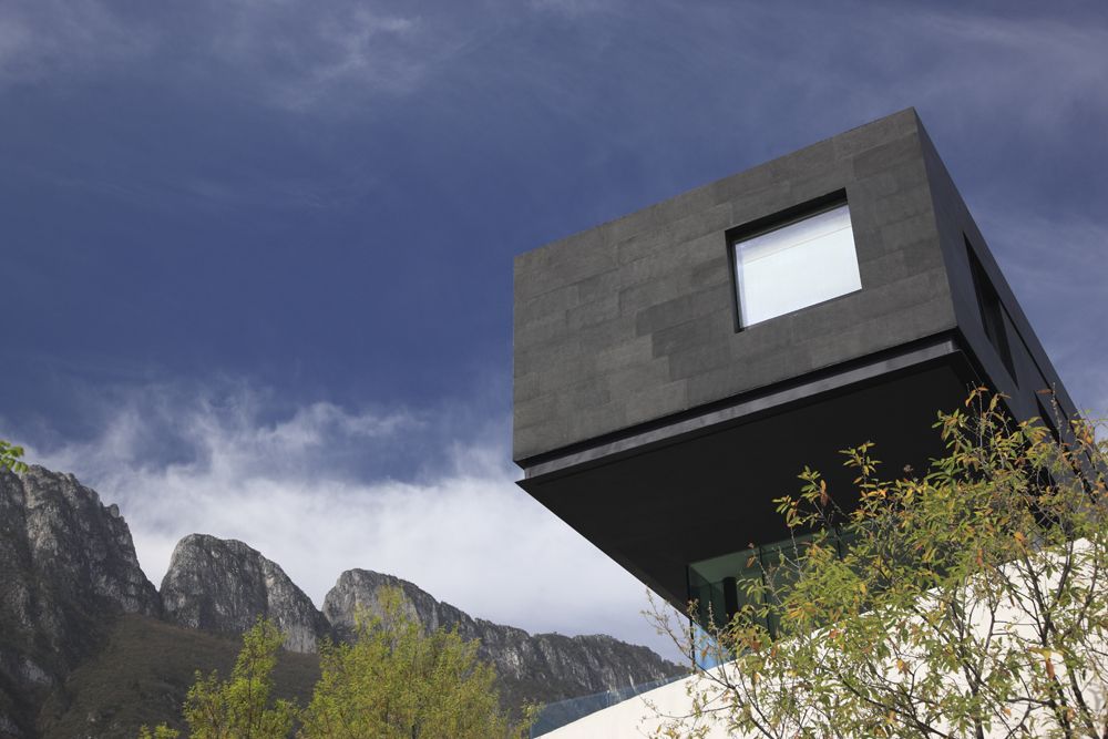 A Stylish and Sustainable Modern House Surrounded by Parks and Hills of Nuevo Leon, Mexico by GLR Arquitectos (7)