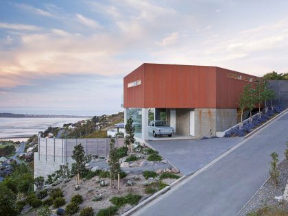 A Sunny and Comfortable Contemporary Home with Stunning Ocean Views in Christchurch by MAP Architects (1)