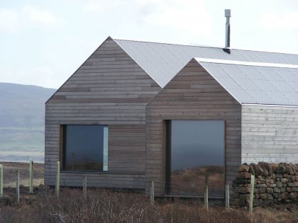 A Sustainable Contemporary Home Inspired by the Traditional Scottish Blockhouse in Glendale by Dualchas Architects (1)