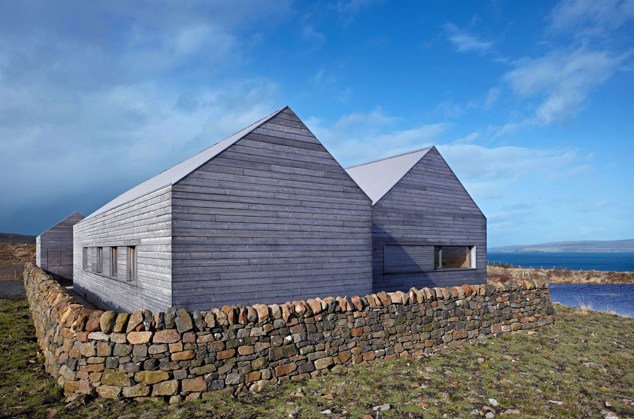A Sustainable Contemporary Home Inspired by the Traditional Scottish Blockhouse in Glendale by Dualchas Architects (2)
