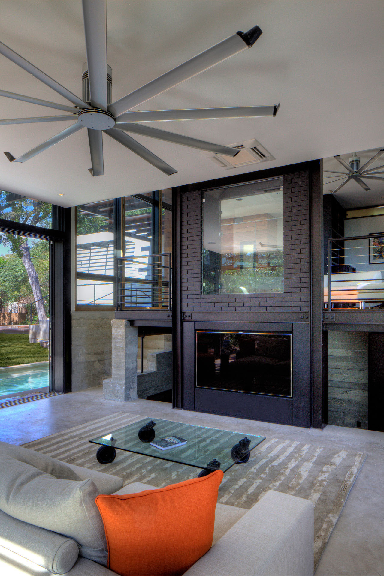 A Sustainable Contemporary Home with Stylish and Playful Interiors in San Antonio by John Grable Architects (13)