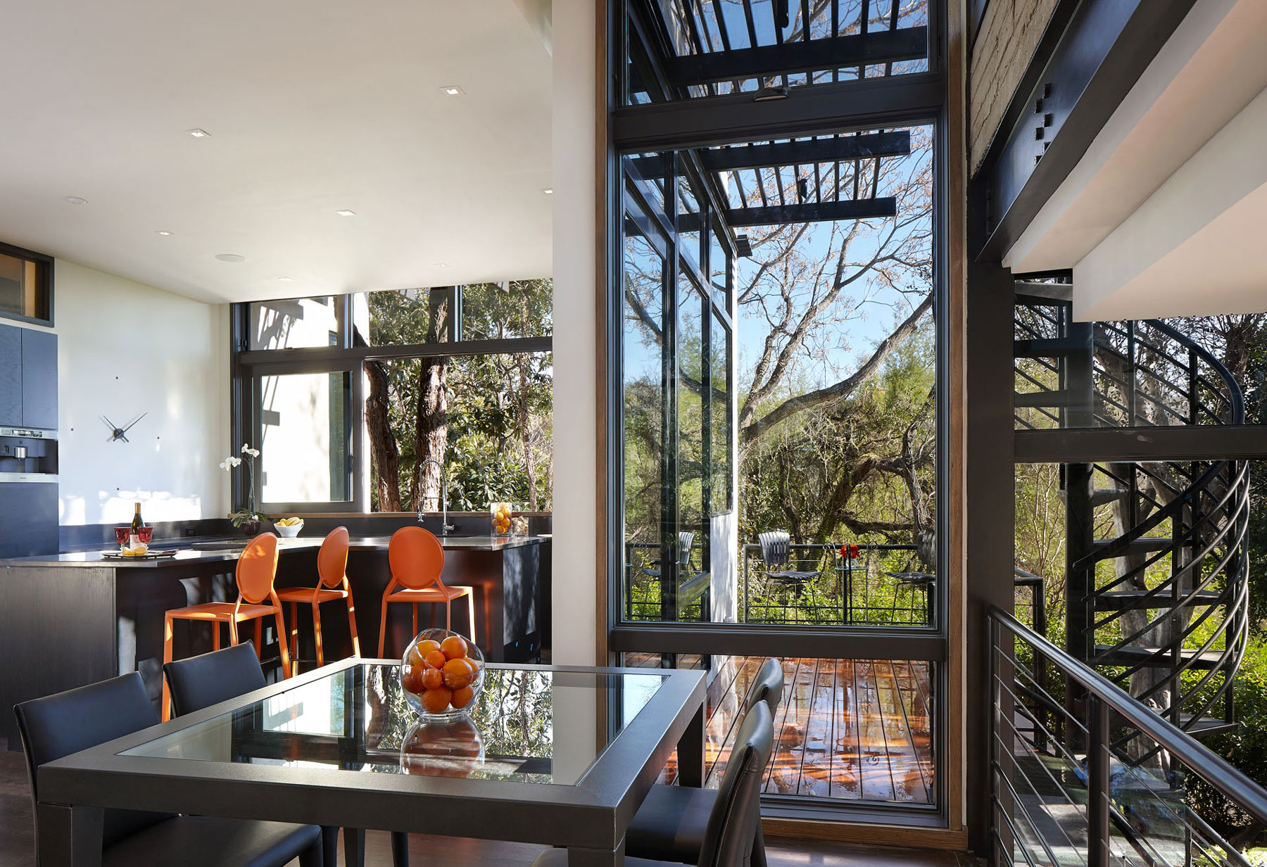 A Sustainable Contemporary Home with Stylish and Playful Interiors in San Antonio by John Grable Architects (16)