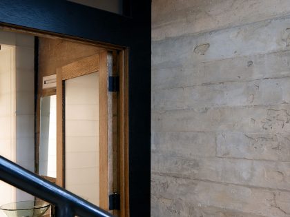 A Sustainable Contemporary Home with Stylish and Playful Interiors in San Antonio by John Grable Architects (18)