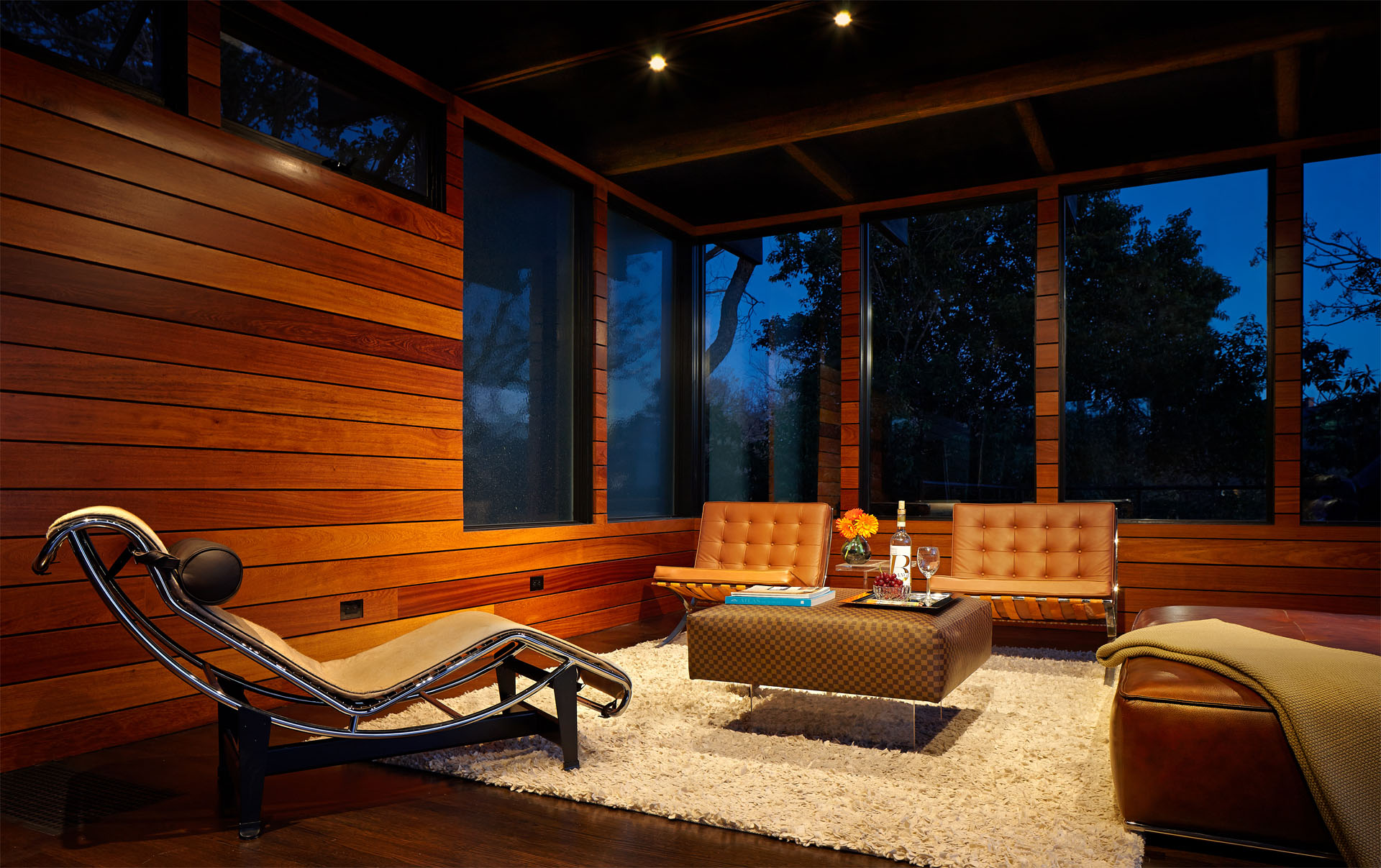 A Sustainable Contemporary Home with Stylish and Playful Interiors in San Antonio by John Grable Architects (29)