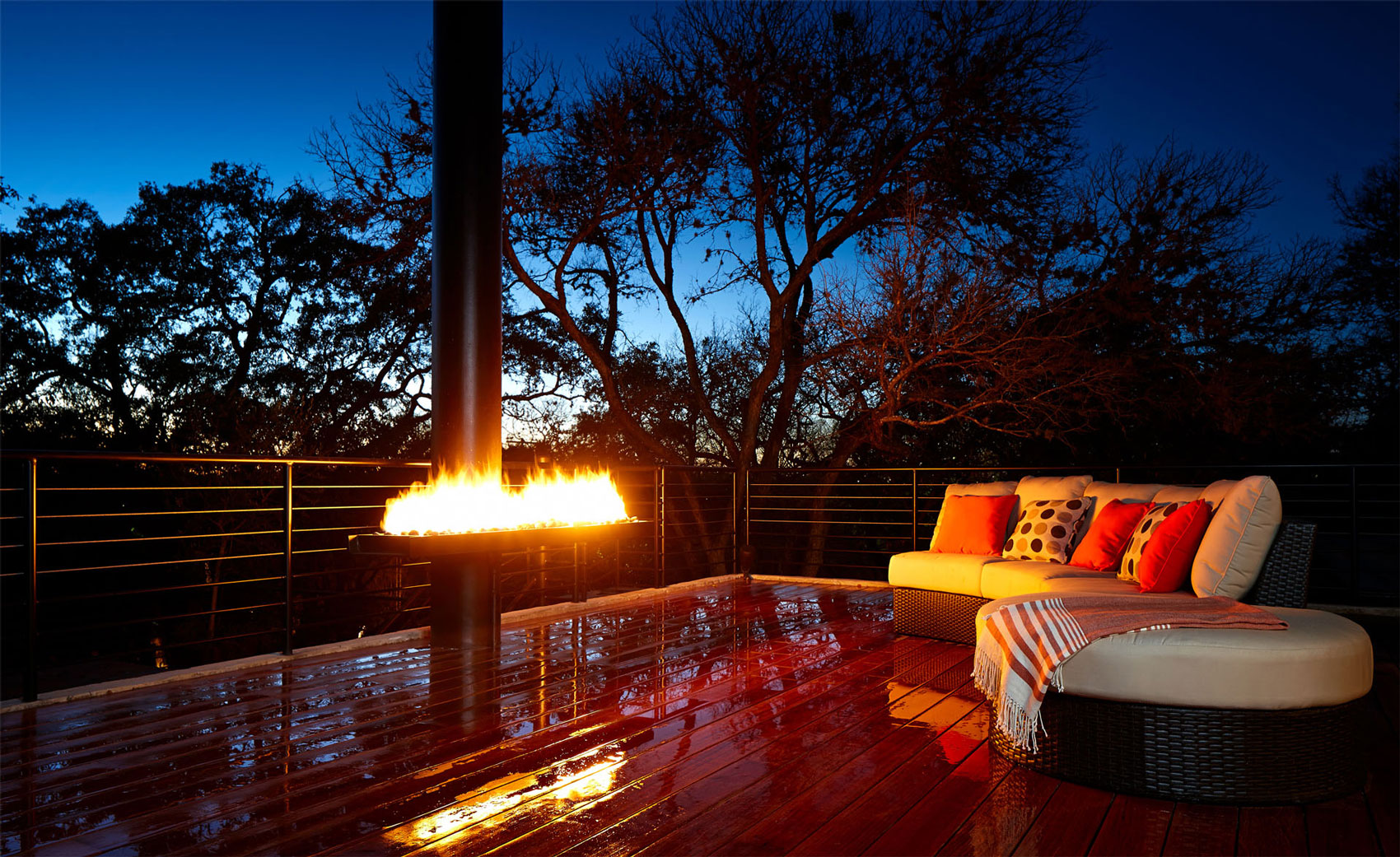 A Sustainable Contemporary Home with Stylish and Playful Interiors in San Antonio by John Grable Architects (30)