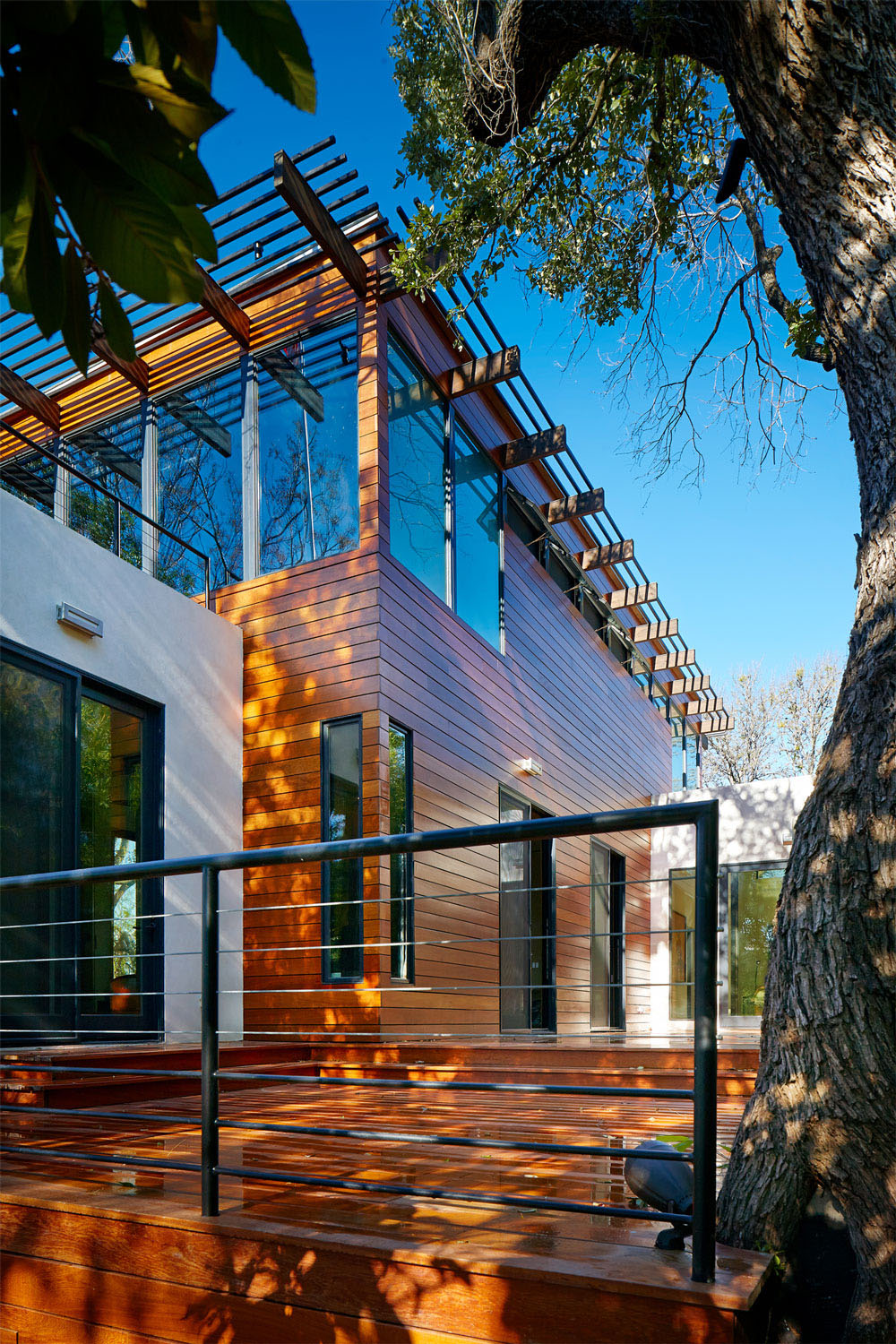 A Sustainable Contemporary Home with Stylish and Playful Interiors in San Antonio by John Grable Architects (8)