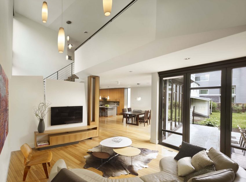 A Sustainable and Playful House with Cantilevered Carport and Sculptural Accents in Princeton, New Jersey by Marina Rubina (3)