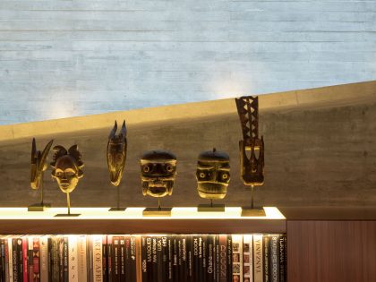 A Swanky and Elegant Modern House with Natural and Raw Materials in São Paulo by Studio mk27 (24)