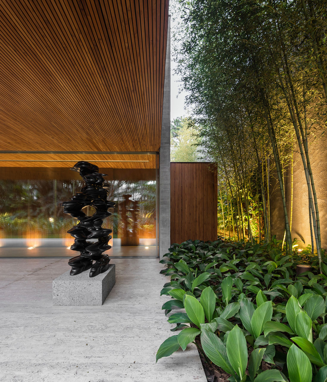 A Swanky and Elegant Modern House with Natural and Raw Materials in São Paulo by Studio mk27 (3)