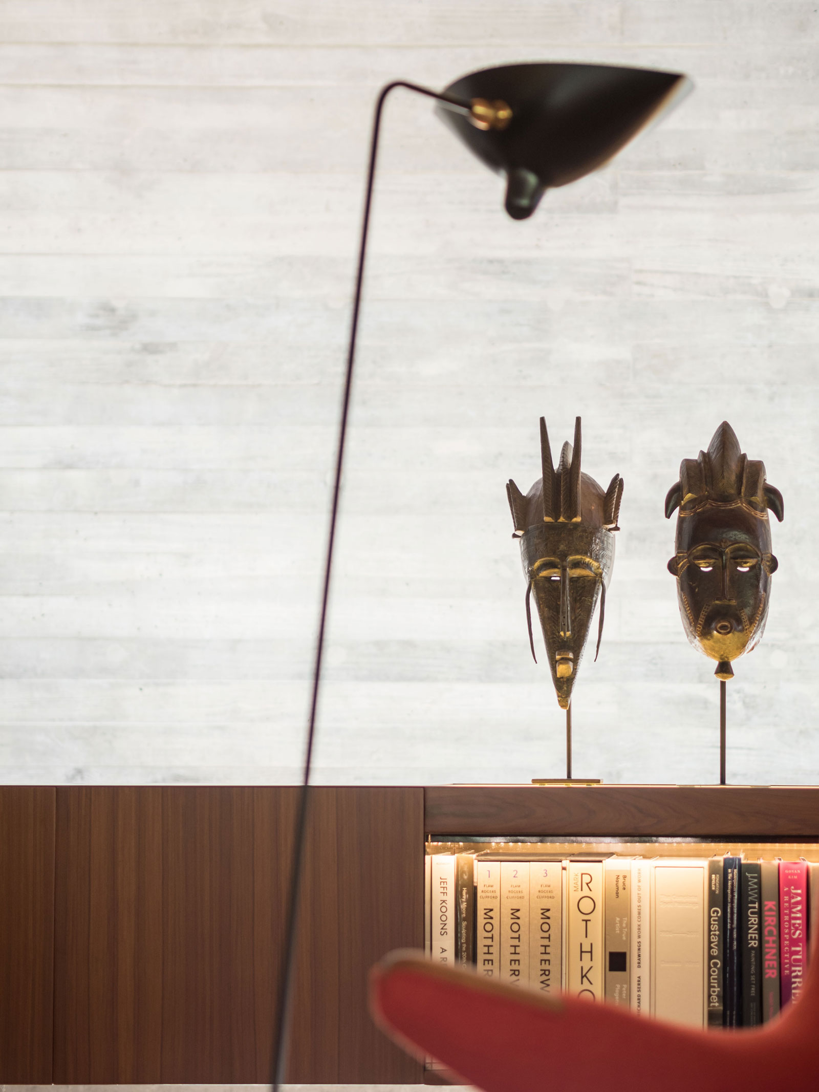 A Swanky and Elegant Modern House with Natural and Raw Materials in São Paulo by Studio mk27 (31)