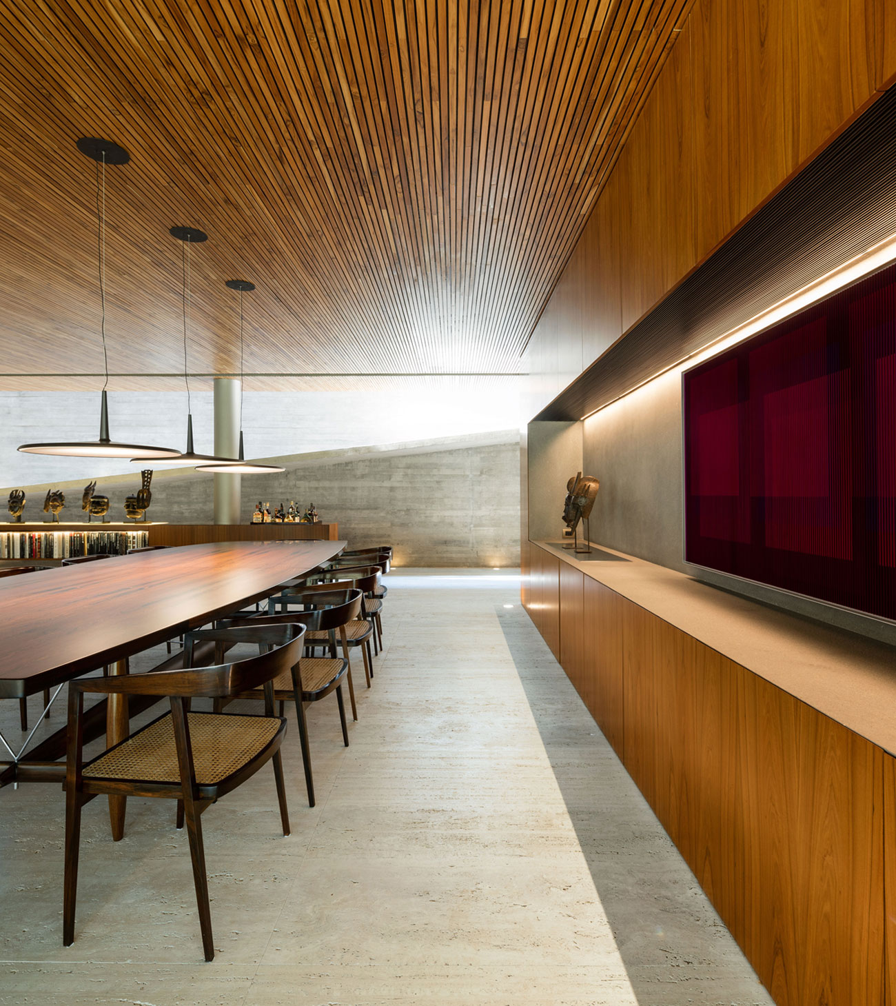 A Swanky and Elegant Modern House with Natural and Raw Materials in São Paulo by Studio mk27 (36)