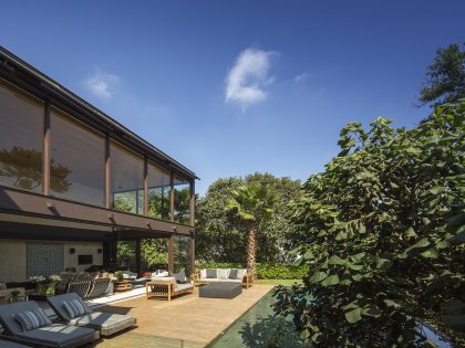 A Spectacular Home with Surprising Interior and Transparent Walls in São Paulo