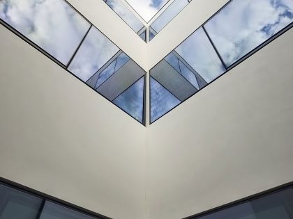 A Unique Minimalist Home with Neutral Colors and Industrial Materials in Espinho, Portugal by Pedro Brito (4)