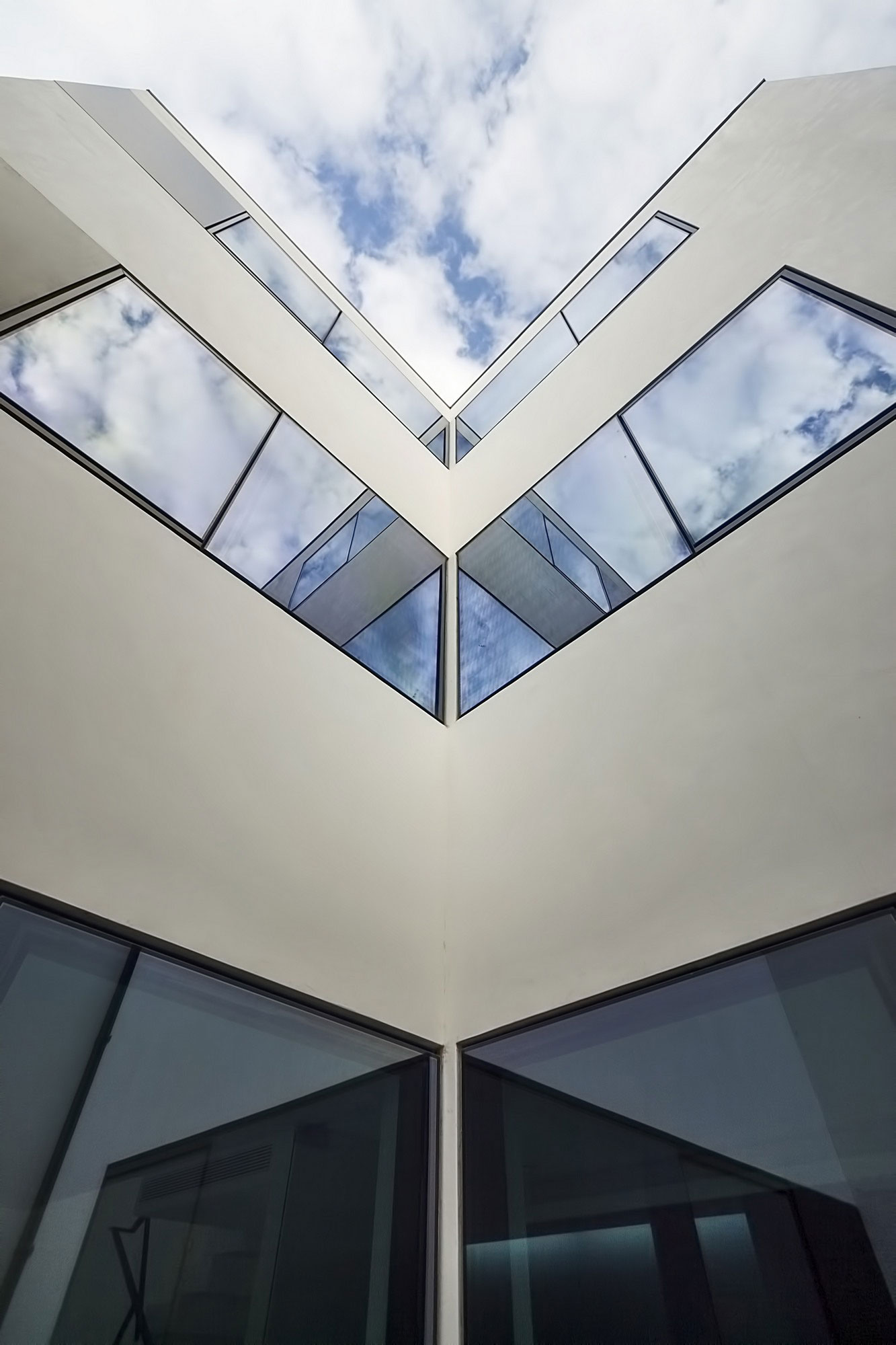 A Unique Minimalist Home with Neutral Colors and Industrial Materials in Espinho, Portugal by Pedro Brito (4)