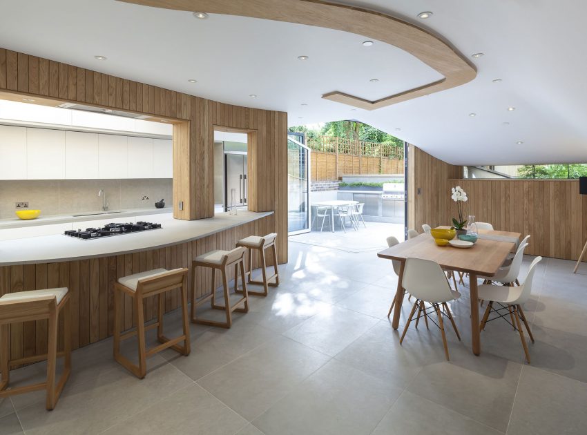 A Unique Terraced House Combines Traditional and Contemporary Interiors in London by Scott Architects (11)