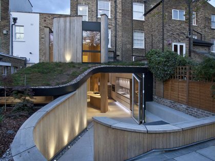 A Unique Terraced House Combines Traditional and Contemporary Interiors in London by Scott Architects (19)