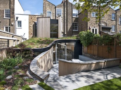 A Unique Terraced House Combines Traditional and Contemporary Interiors in London by Scott Architects (2)