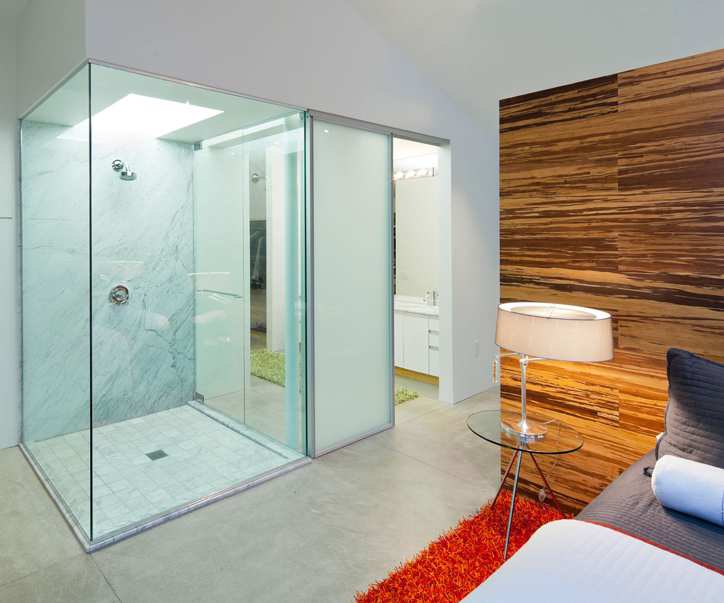 A Unique and Dramatic Home Characterized by Two Distinct Approaches in Bay Village by Robert Maschke Architects (7)